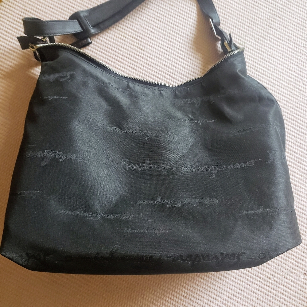 SOLD - Salvatore Ferragamo Gancini Shoulder Hobo Bag - Picture 14 of 16